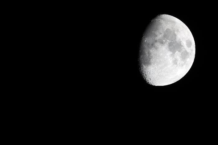 冬至日 “木星合月”现身夜空